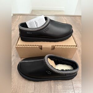 UGG Tasman Leather Slipper (Men)